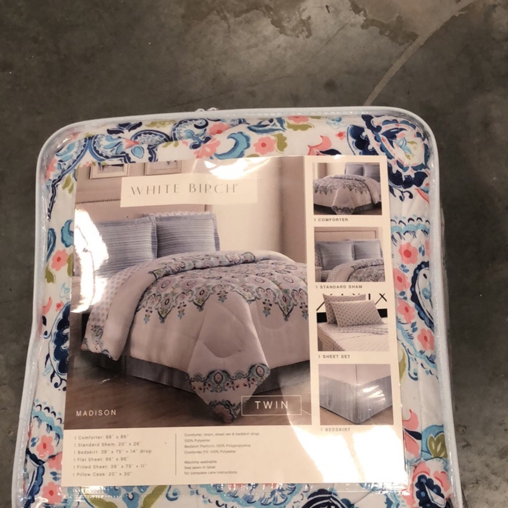 Bed comforter